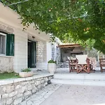 Ilias Apartment Pinakokhorion