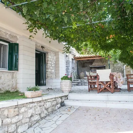 Ilias Apartment Pinakokhorion