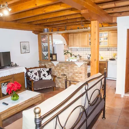 Apartament Ilias *