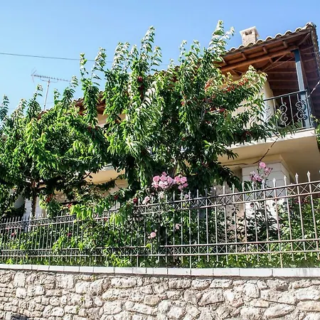 Apartment Ilias Pinakokhorion